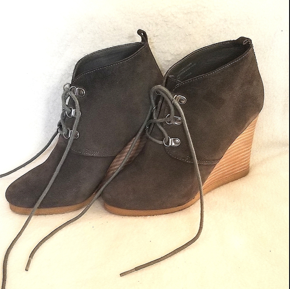 Express Gray Suede Lace Up Wedge Booties, Size 7